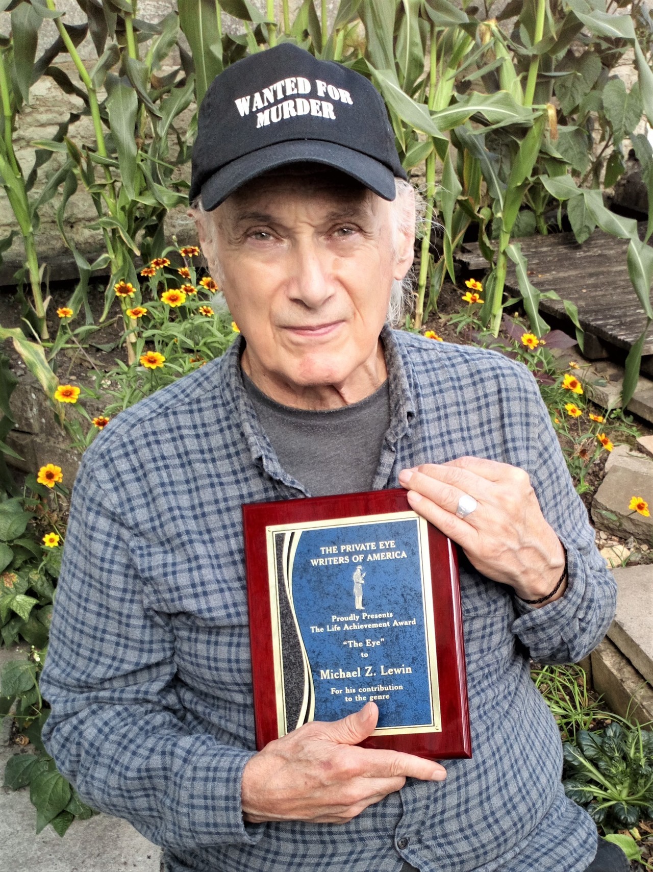 I'm delighted to have received the 2021 lifetime achievement award - The Eye - from The Private Eye Writers of America.  Acknowledgement by one's peers is very special.  Thank you PWA.  Photo by Elsie.